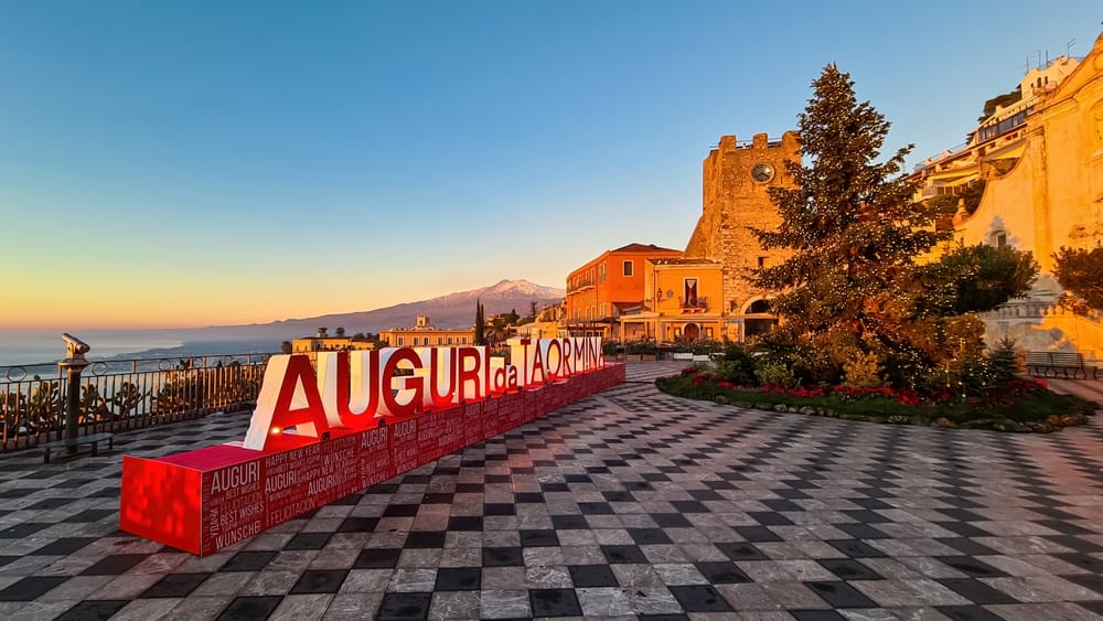 natale sicilia auguri taormina
