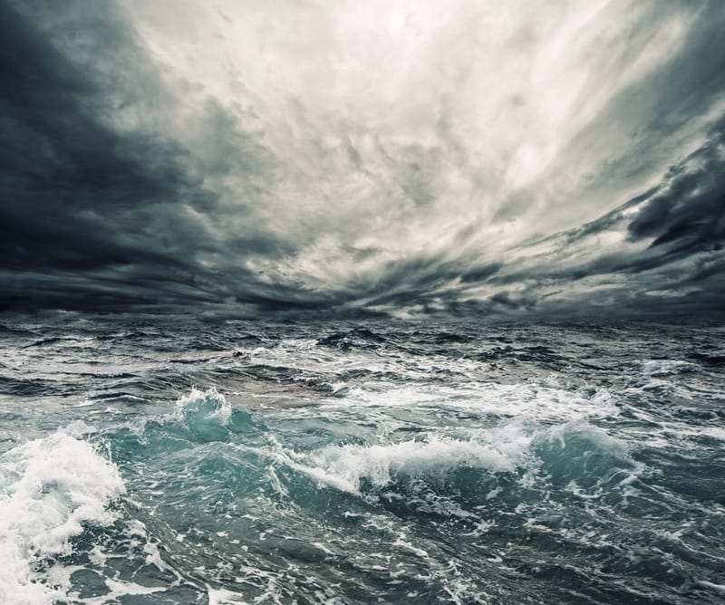 Allerta rossa per forti raffiche di vento e valanghe con l’arrivo della tempesta Ingunn in Norvegia