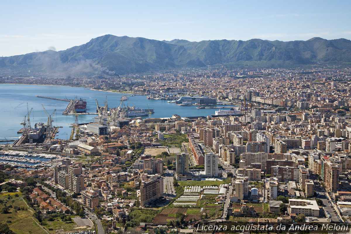Meteo Palermo domani nuvoloso, ventoso a tratti, poi nubi sparse con rovesci, molto ventoso