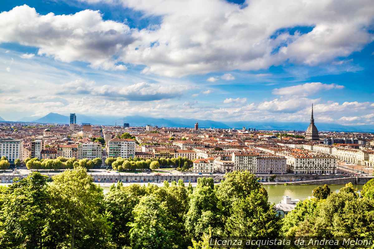 Meteo Torino domani molto nuvoloso, poi coperto con pioviggine