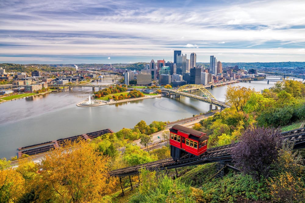 vista del centro cittadino di pittsburgh pennsylvania usa