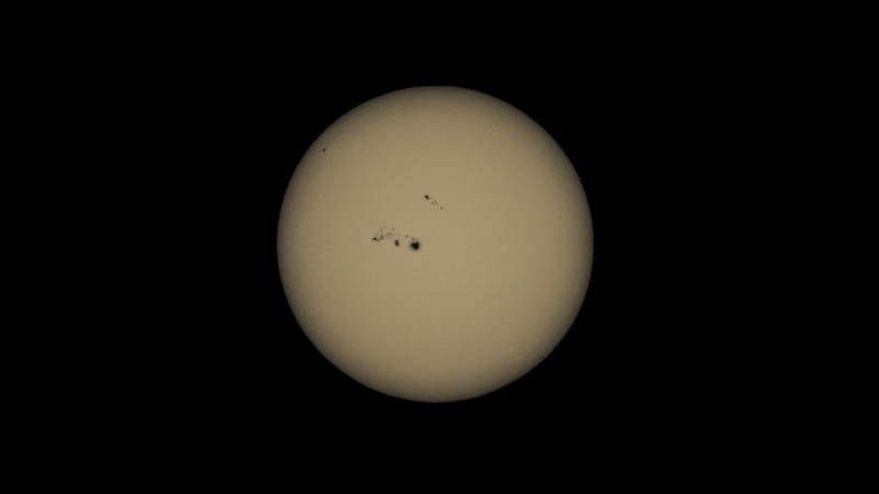 Eruzione di un grande flare solare X2.5 dall’AR 3576, produce una grande CME