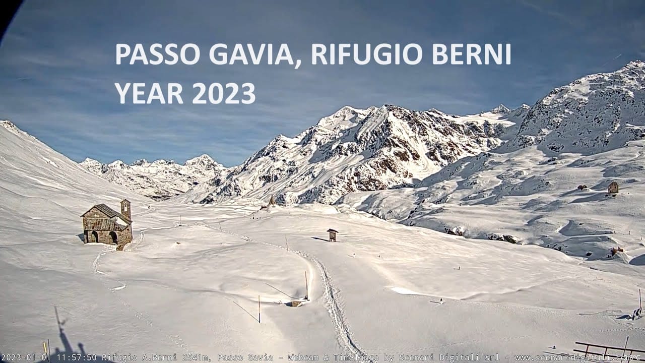 Time lapse del Passo Gavia, a 2500 metri. Il meteo di un anno, in video di tutto il 2023