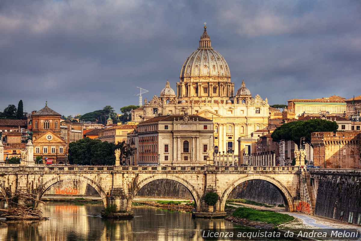 Previsione meteo Roma: sole e nuvole si alternano, attesi piovaschi e vento