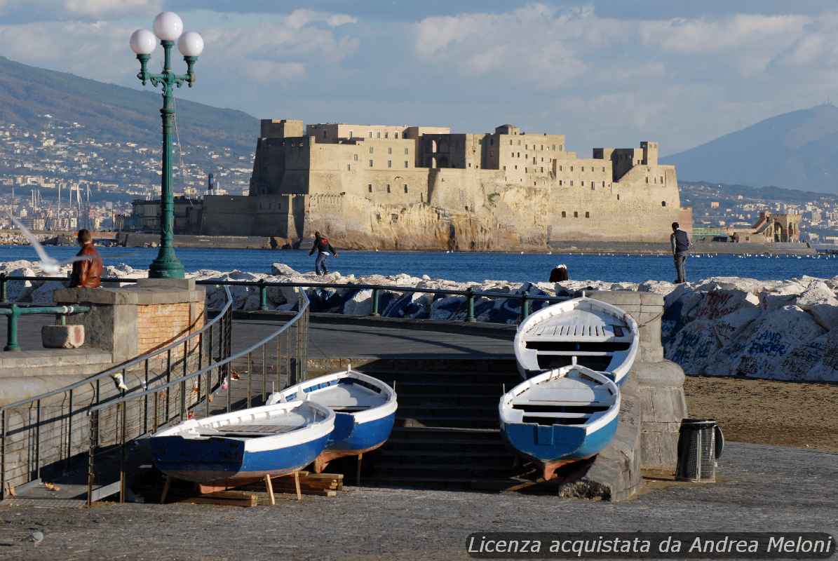 Meteo Napoli: oggi poco nuvoloso, poi vento in arrivo