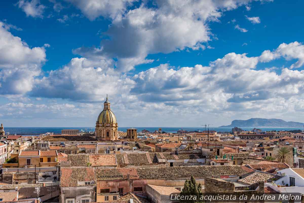Previsione meteo Palermo: nubi sparse e vento oggi, poi schiarite