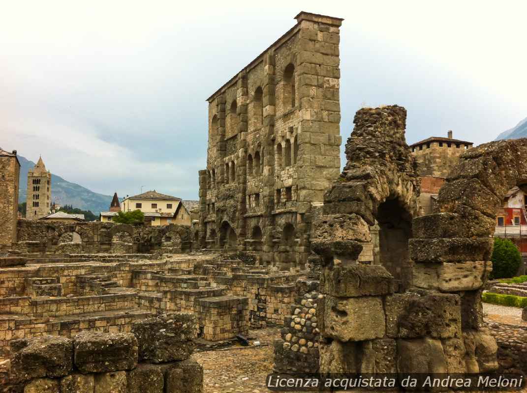 Previsione meteo Aosta: nuvole e vento oggi, schiarite in arrivo