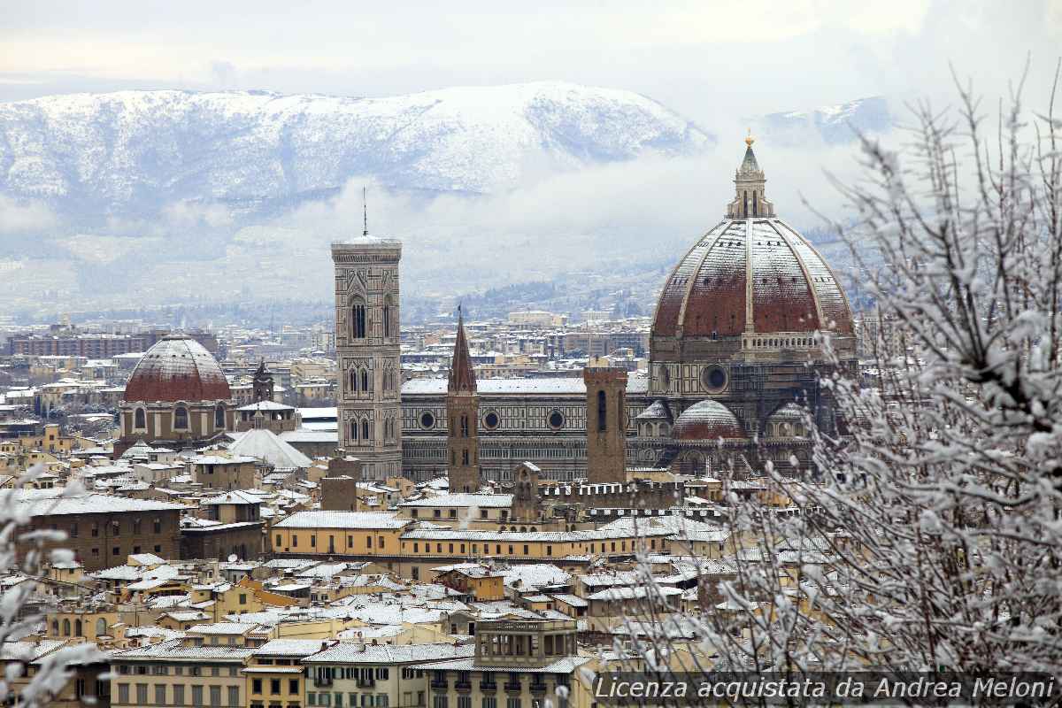 Previsione meteo Firenze: nubi e piovaschi oggi, poi schiarite in arrivo