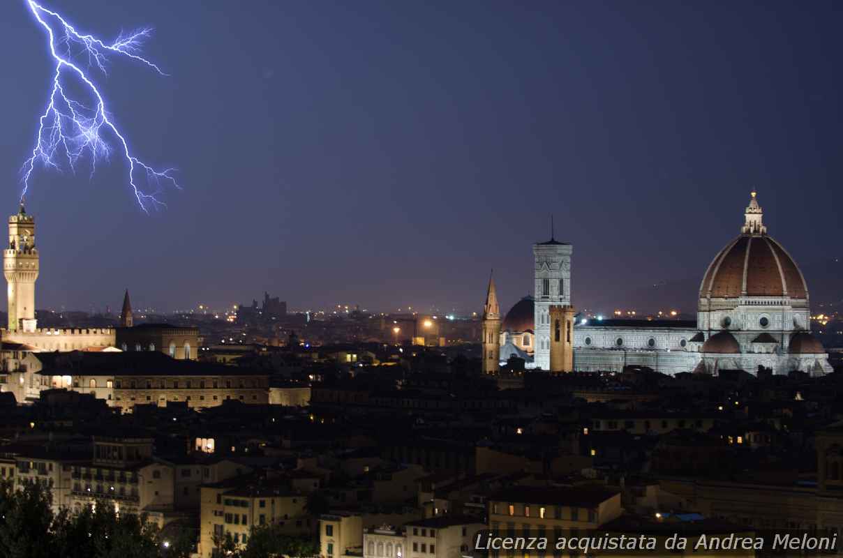 Meteo Firenze: Domani tra nuvole e rovesci, vento a intervalli