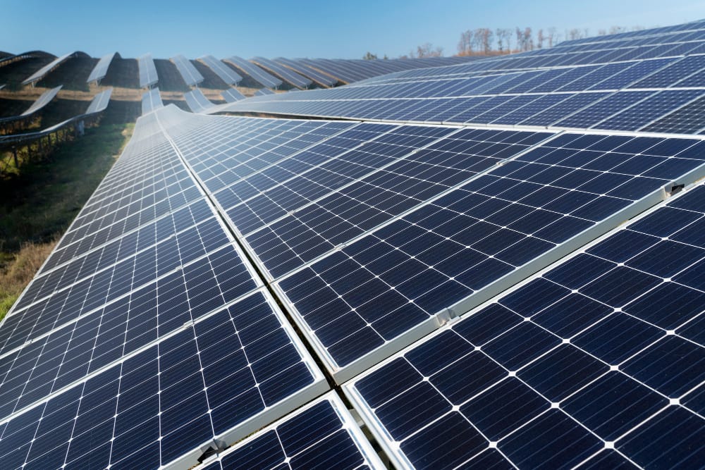 Il futuro verde: nuove frontiere nell’accumulo di energia solare verso un orizzonte sostenibile
