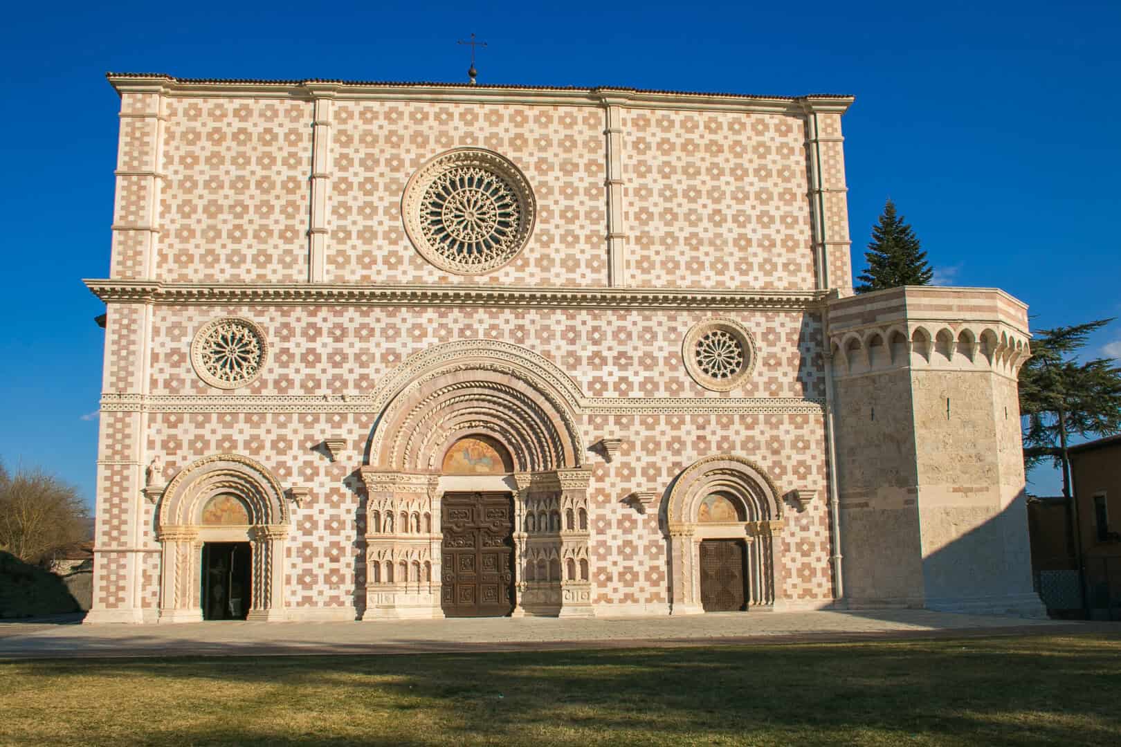 L’Aquila, rinascita e⁤ bellezza: un weekend nel cuore dell’Abruzzo