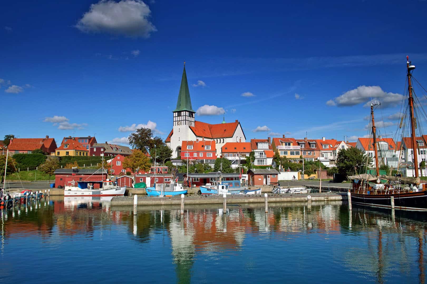 Bornholm, il gioiello danese: dove arte e natura danzano in perfetta armonia