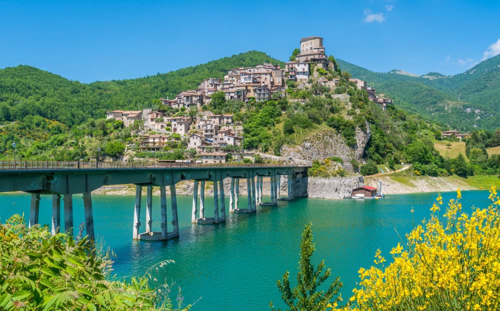 castel di tora rieti