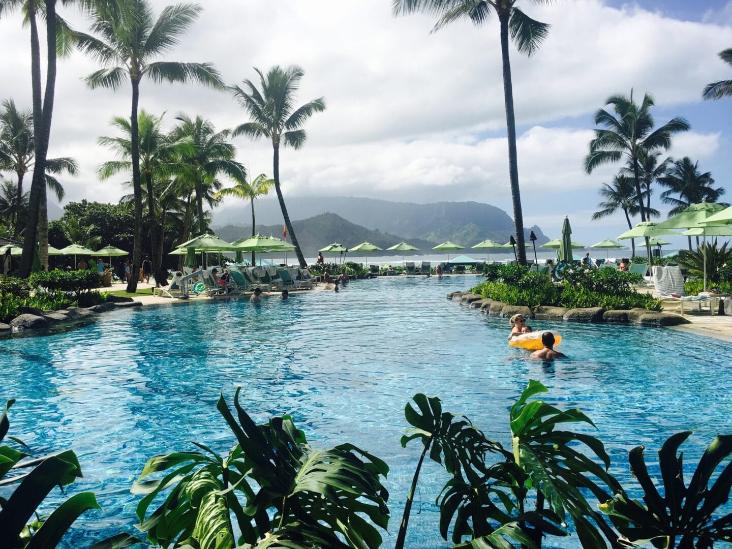 Kauai, Hawaii, conosciuta come l’Isola Giardino, offre paesaggi mozzafiato e natura selvaggia