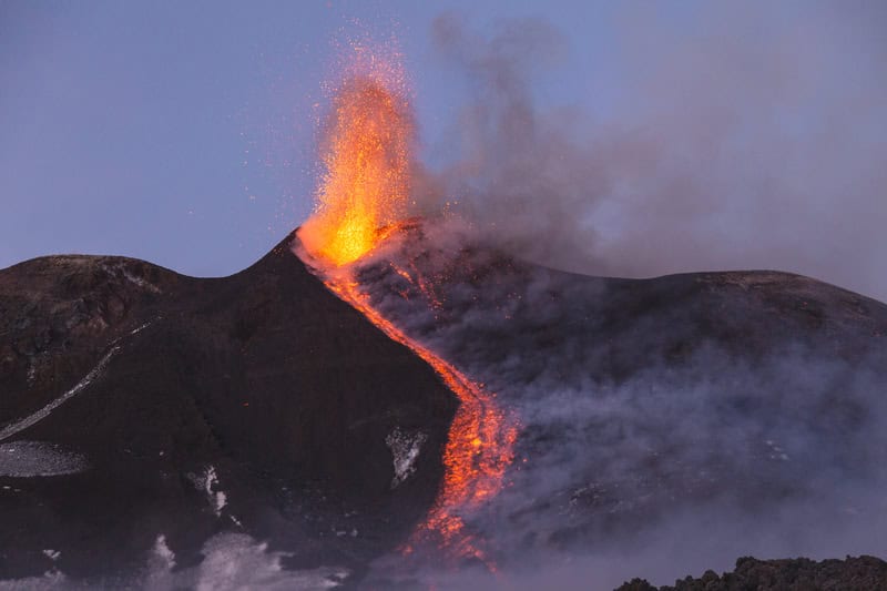 Il supervulcano Toba ha quasi distrutto l’umanità ma ci ha aiutato a diffonderci