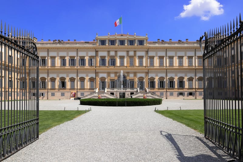 Monza: un weekend all’insegna di Formula 1 e patrimonio storico, tra piste veloci e la maestosa Villa Reale