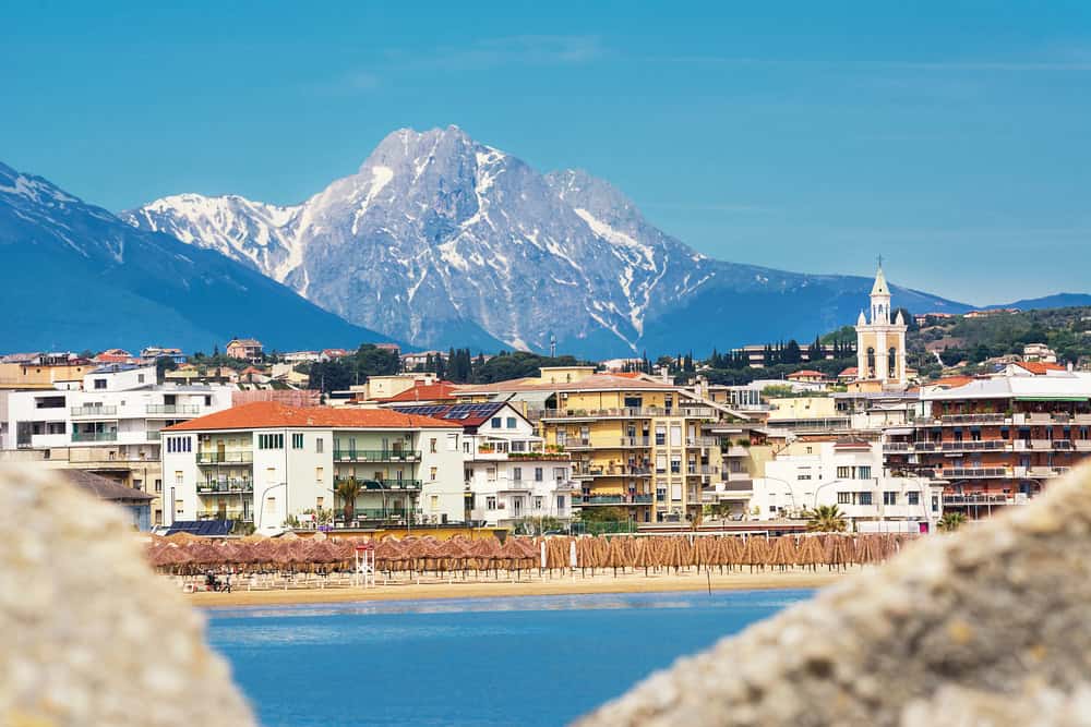 Pescara, tra mare e montagna: un lungo ​weekend⁢ all’insegna della⁢ natura