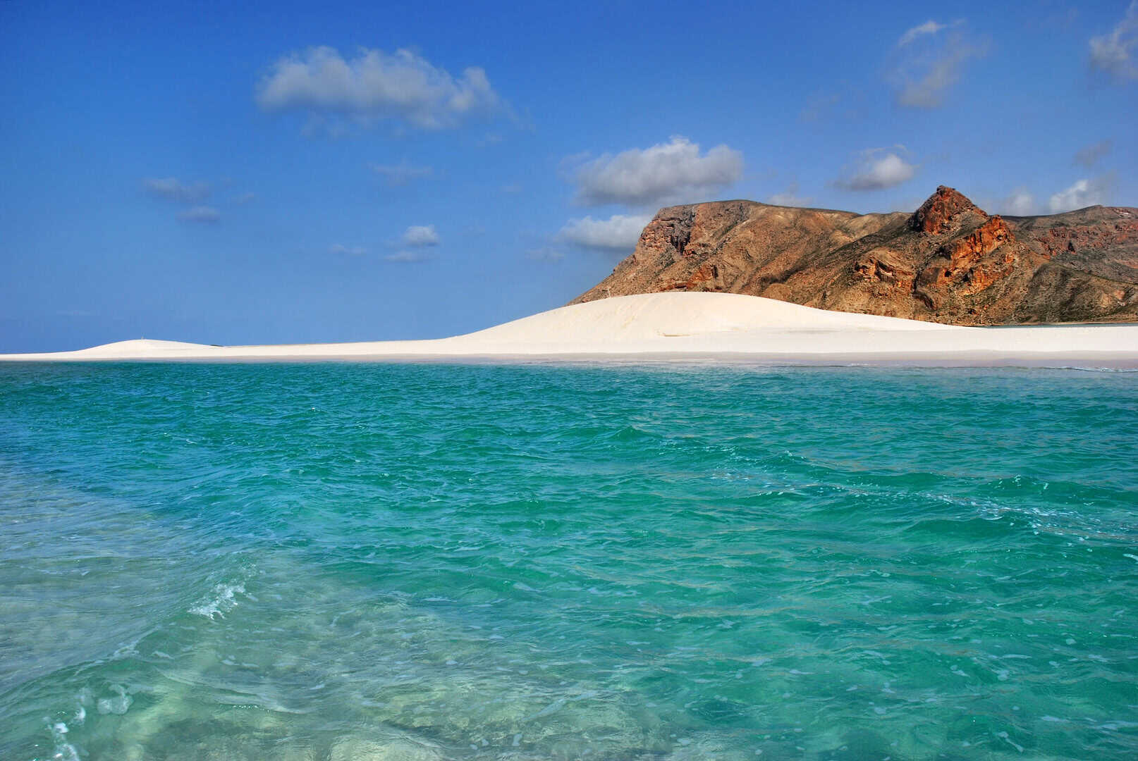 Socotra: viaggio nell’Isola dei Sogni, dove la natura svela i suoi tesori nascosti