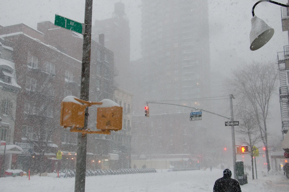 Forti nevicate, ghiaccio e piogge torrenziali si abbattono su New York e tutto il nord-est degli USA
