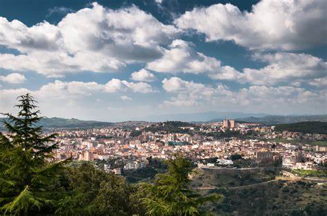 Scoperta di Nuoro: un viaggio di due giorni tra meraviglie naturali e tesori culturali della Sardegna