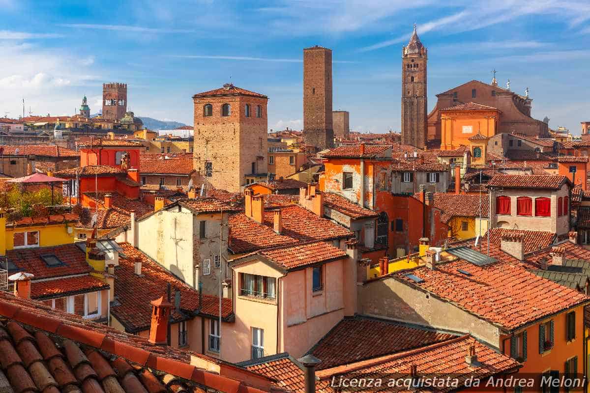 Previsione meteo Bologna: domani nuvole, segue pioggia intensa