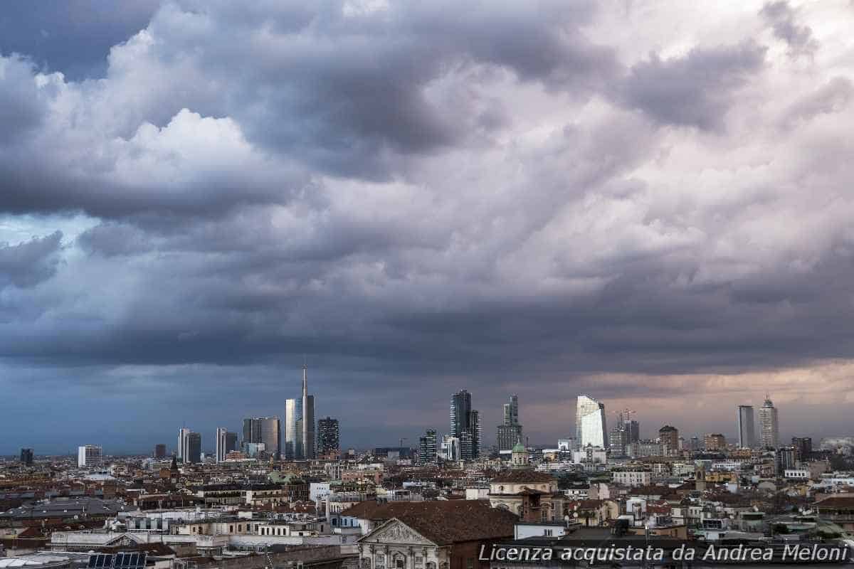 Meteo Milano: Domani sereno con vento, segue nuvolosità sparsa e raffiche