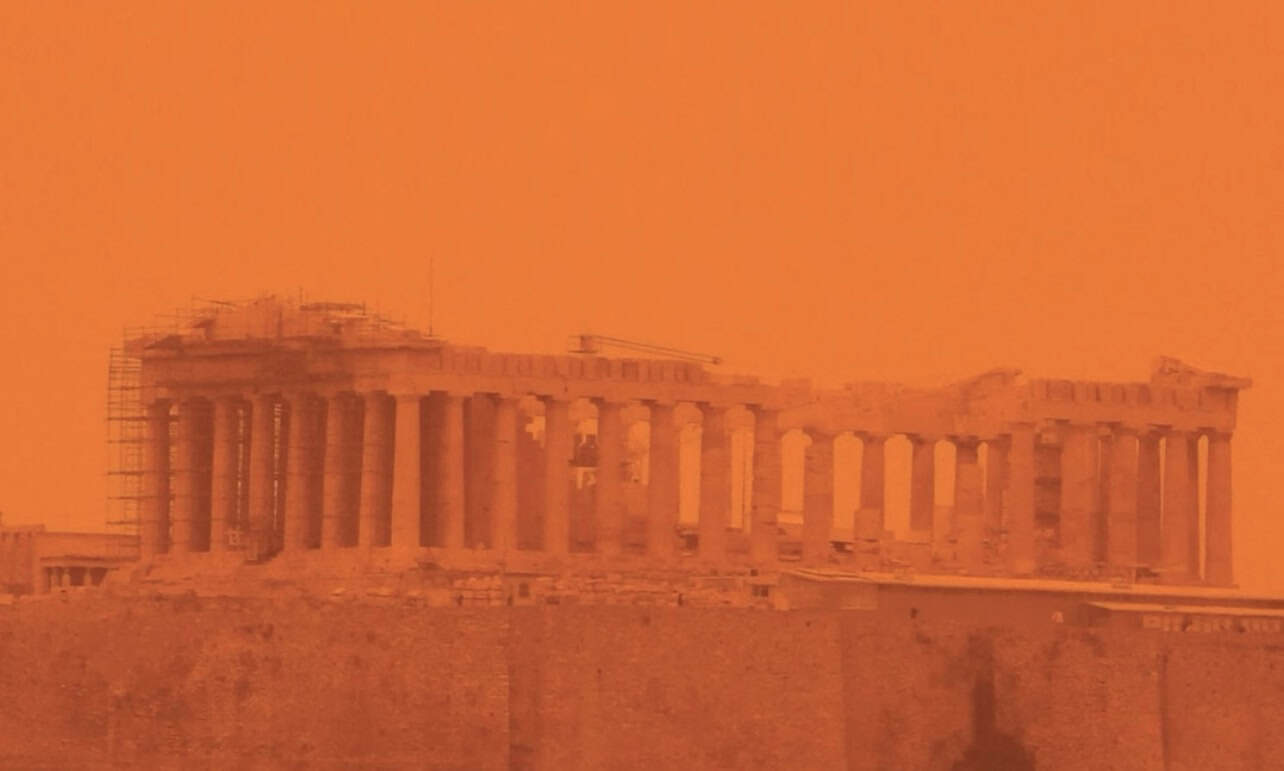 Meteo “estremo” Atene avvolta da una tempesta di polvere del Sahara da record: FOTO