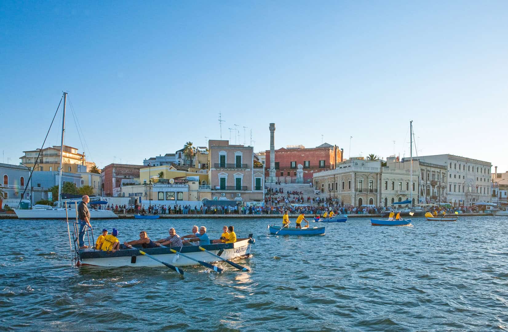 Brindisi porta d’Oriente: due giorni tra mare e storia millenaria