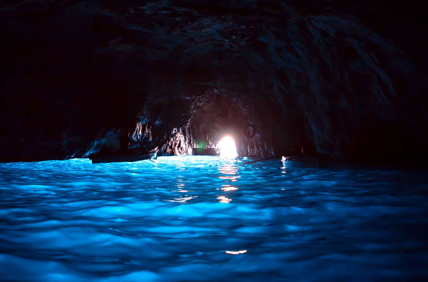 Capri: l’incantesimo senza tempo della Grotta Azzurra