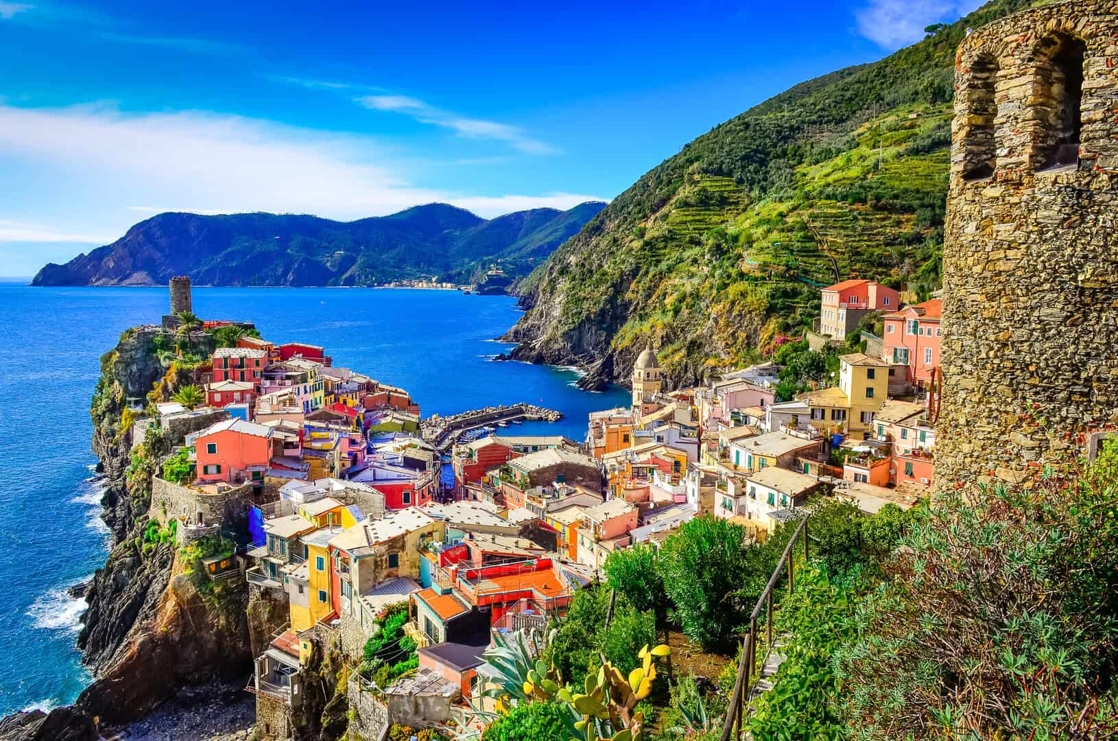 cinque terre vernazza colori