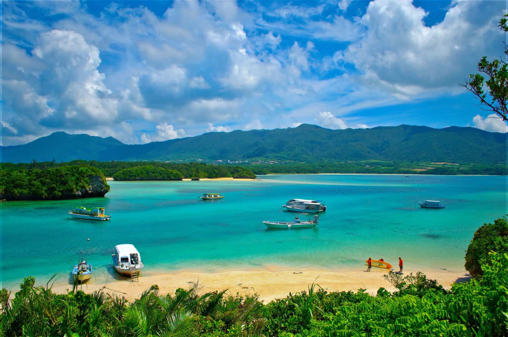 Okinawa, Giappone: un viaggio tra storia, paradisi balneari e longevità straordinaria