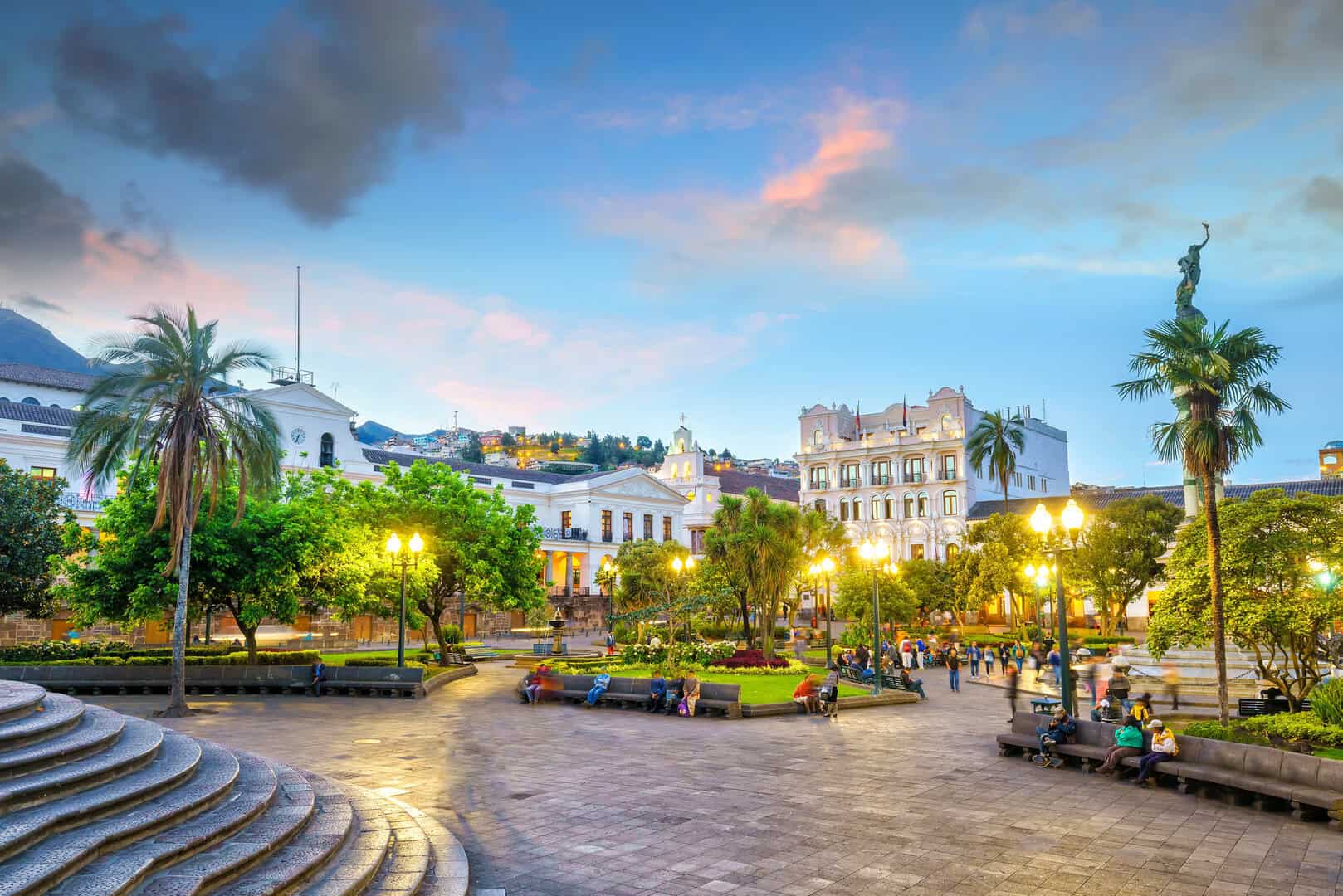 Quito: tradizioni indigene e architetture coloniali nella città al “centro del mondo”