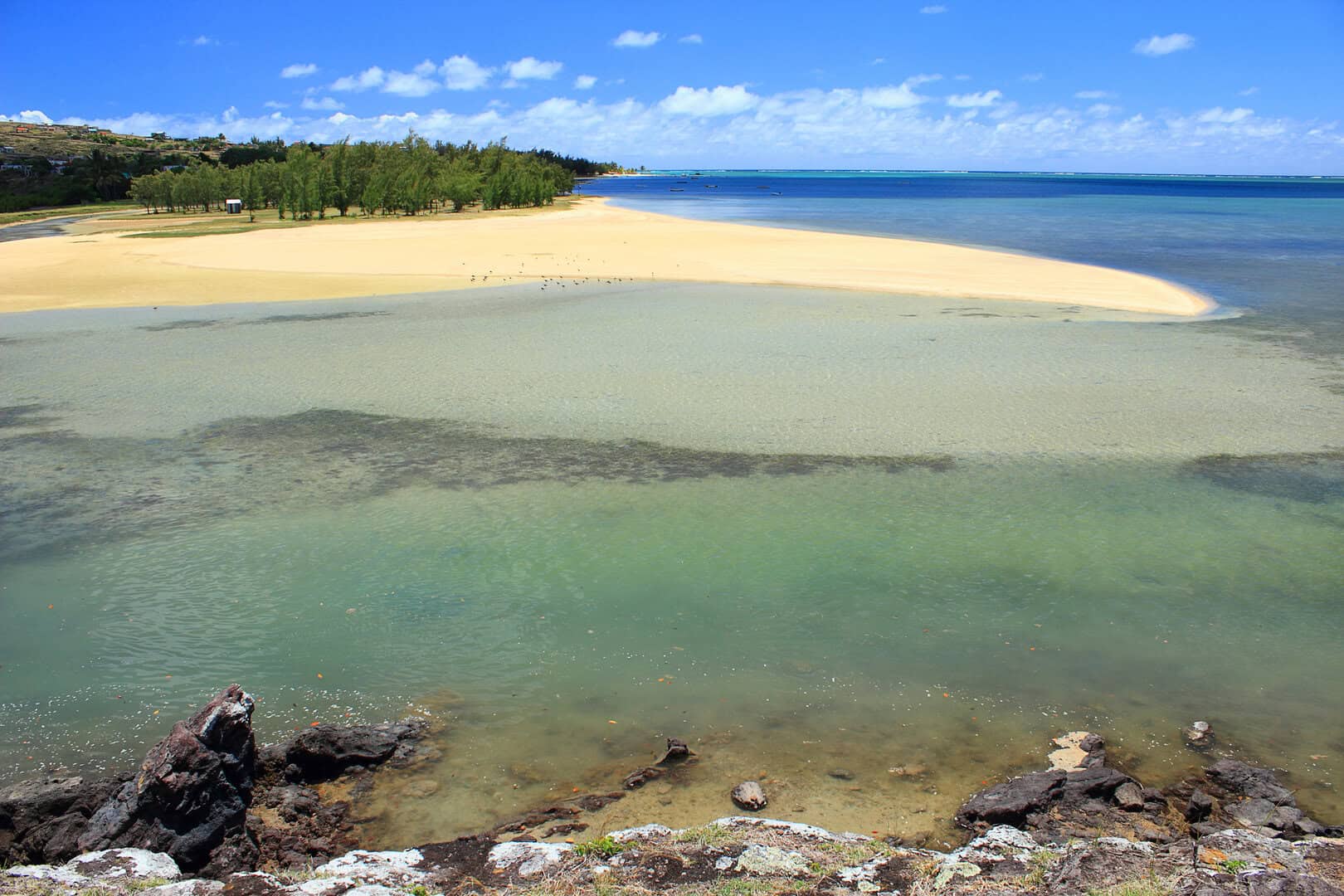 Il fascino inesplorato di Île Rodrigues, Mauritius: un paradiso per il relax e il kite surf