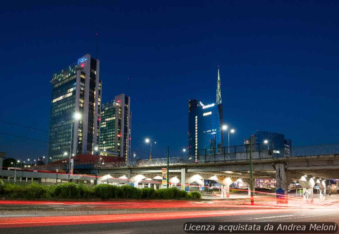 Meteo Milano: Nuvolosità e Piogge Imminenti, Seguiti da Temporali Intensi