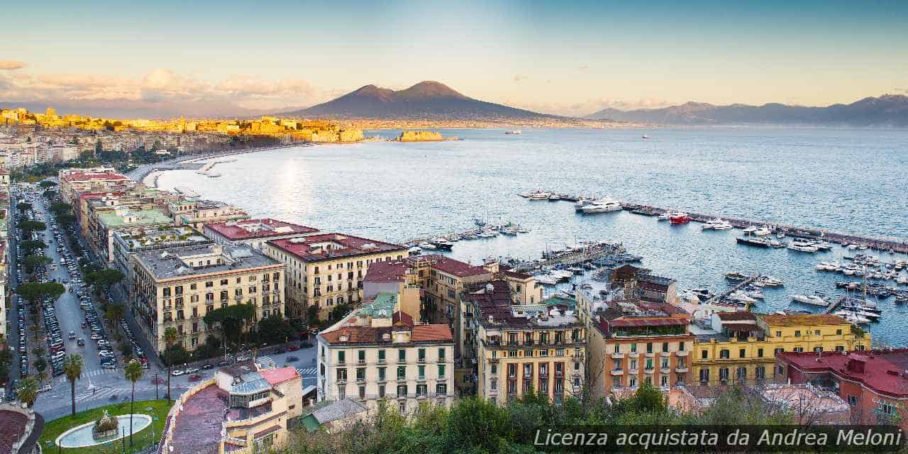 Meteo Napoli: oggi sereno, domani aumento delle nuvole