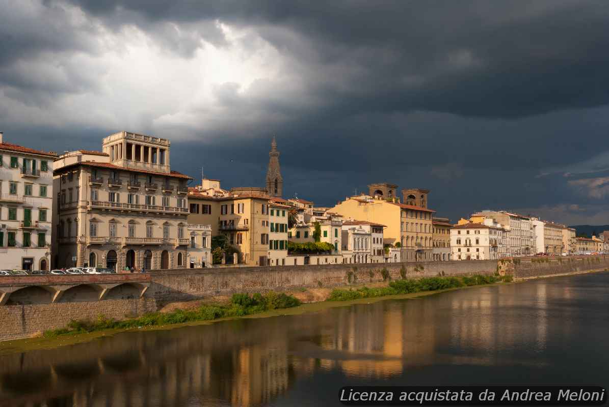 Meteo Firenze: Nubi Sparse e Vento, Cambiamenti nei Prossimi Giorni