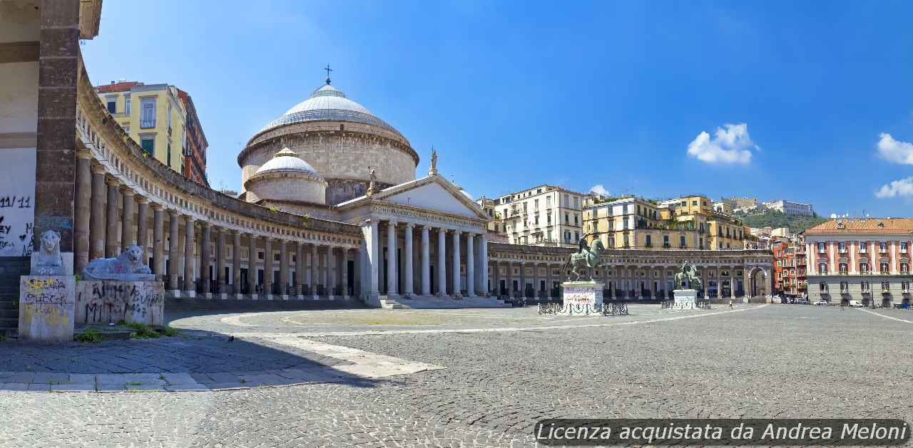 Meteo Napoli: Nuvolosità e Piovaschi Domani, Seguiti da Rovesci Intensi