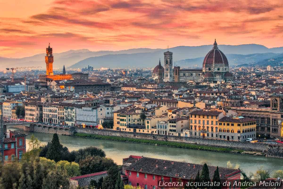 Previsione meteo Firenze: oggi nuvoloso, seguito da nubi sparse e vento occasionale