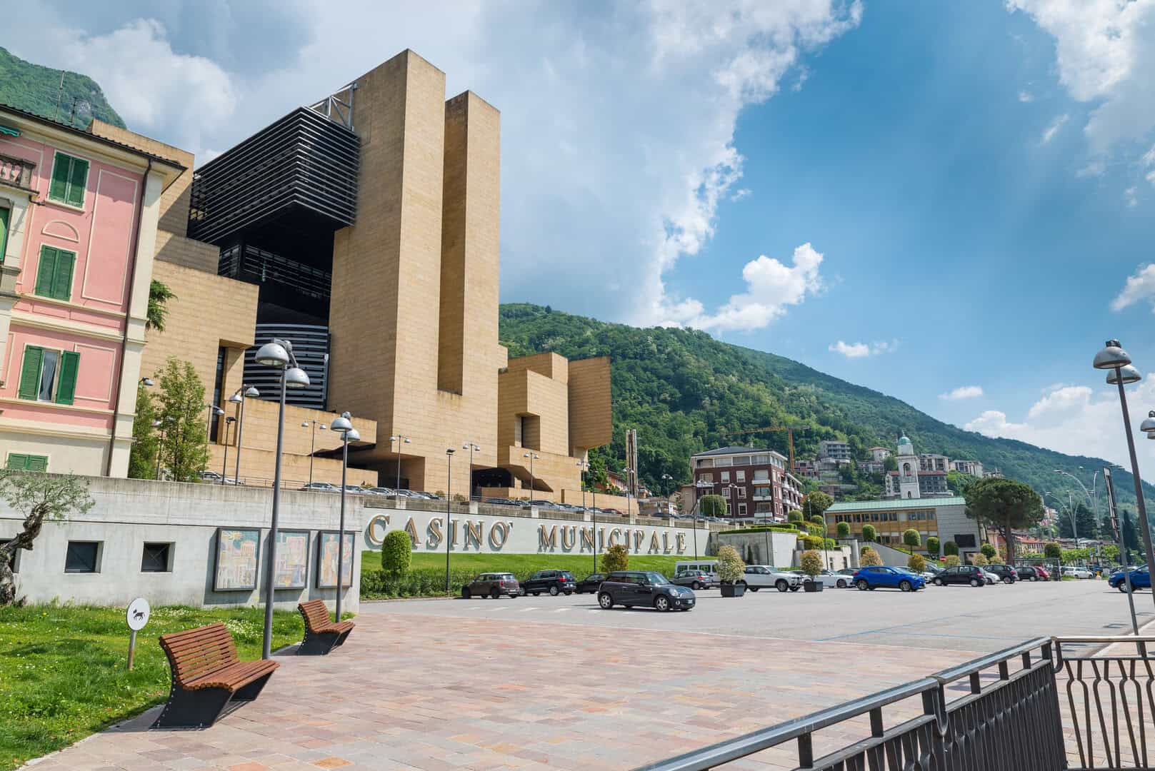 Campione d’Italia: un’angolo d’Italia in Svizzera… per svagarsi un po’