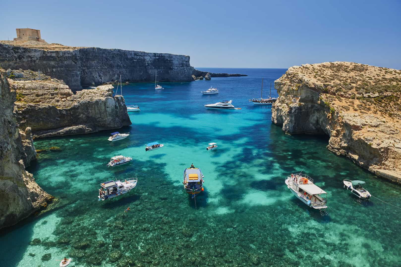 comino laguna blu