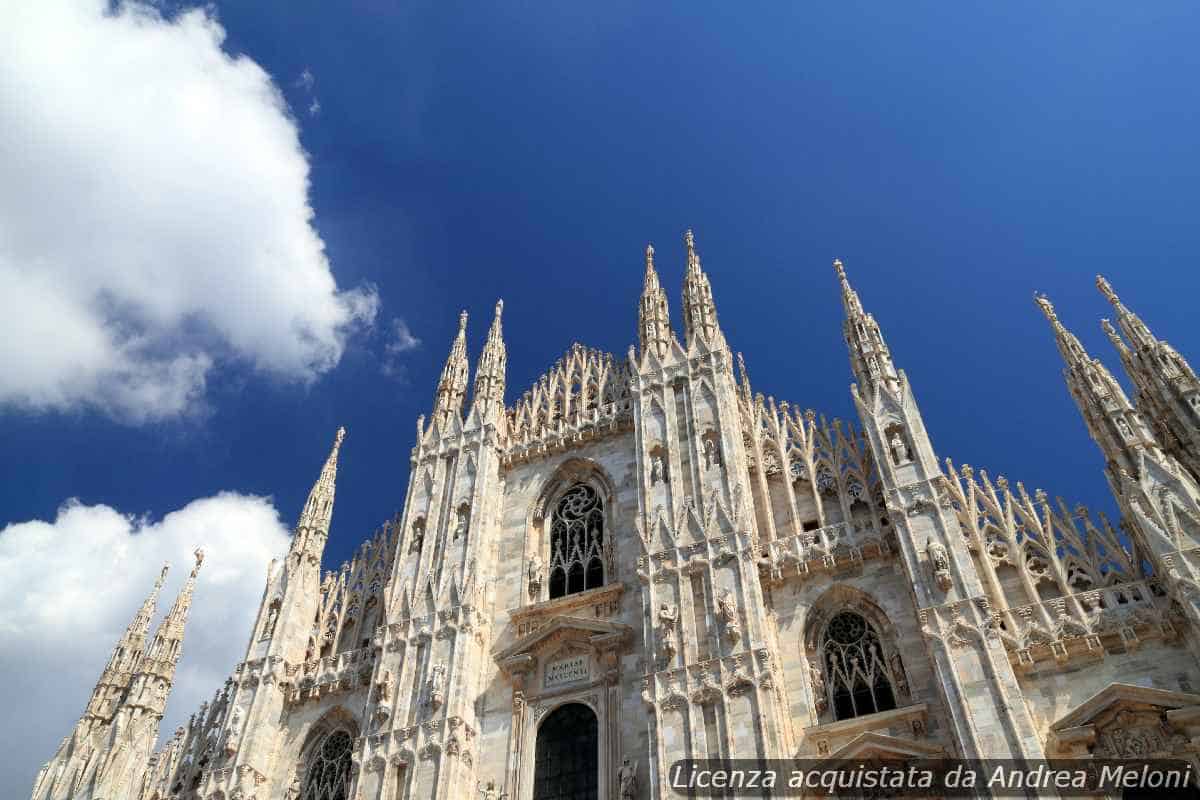 Meteo Milano: Nuvolosità e Rovesci Domani, Vento a Tratti