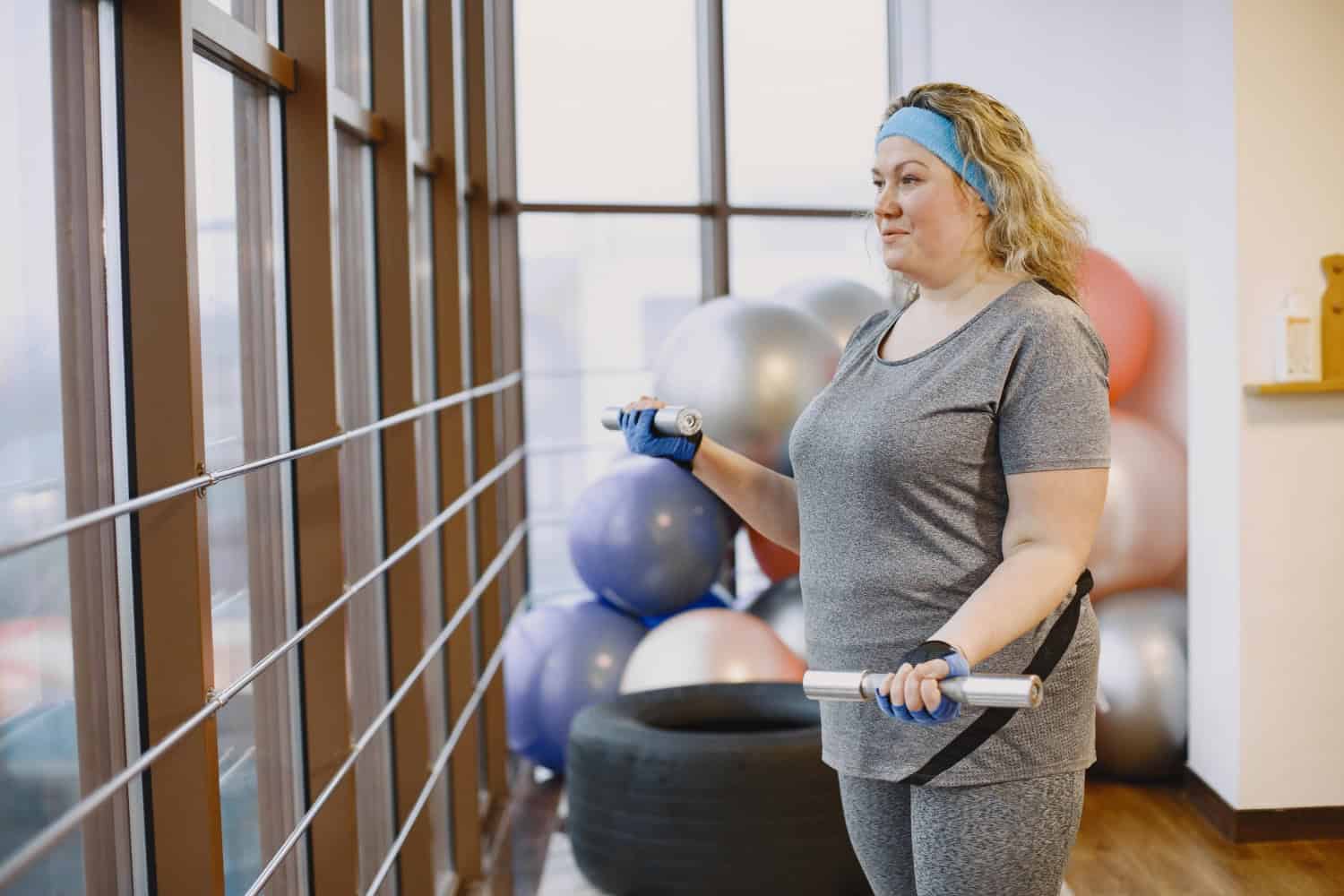 Riconsiderare il BMI: nuove ricerche suggeriscono una soglia obesità più bassa per adulti oltre 40 anni