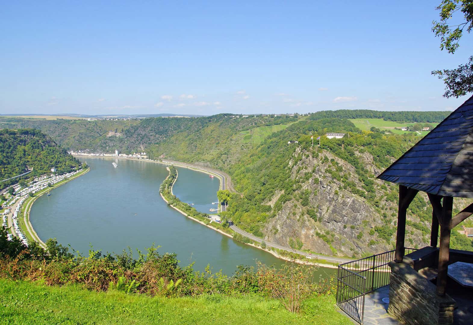 Turismo in Germania: tra vigneti e castelli, le meraviglie della valle del Reno
