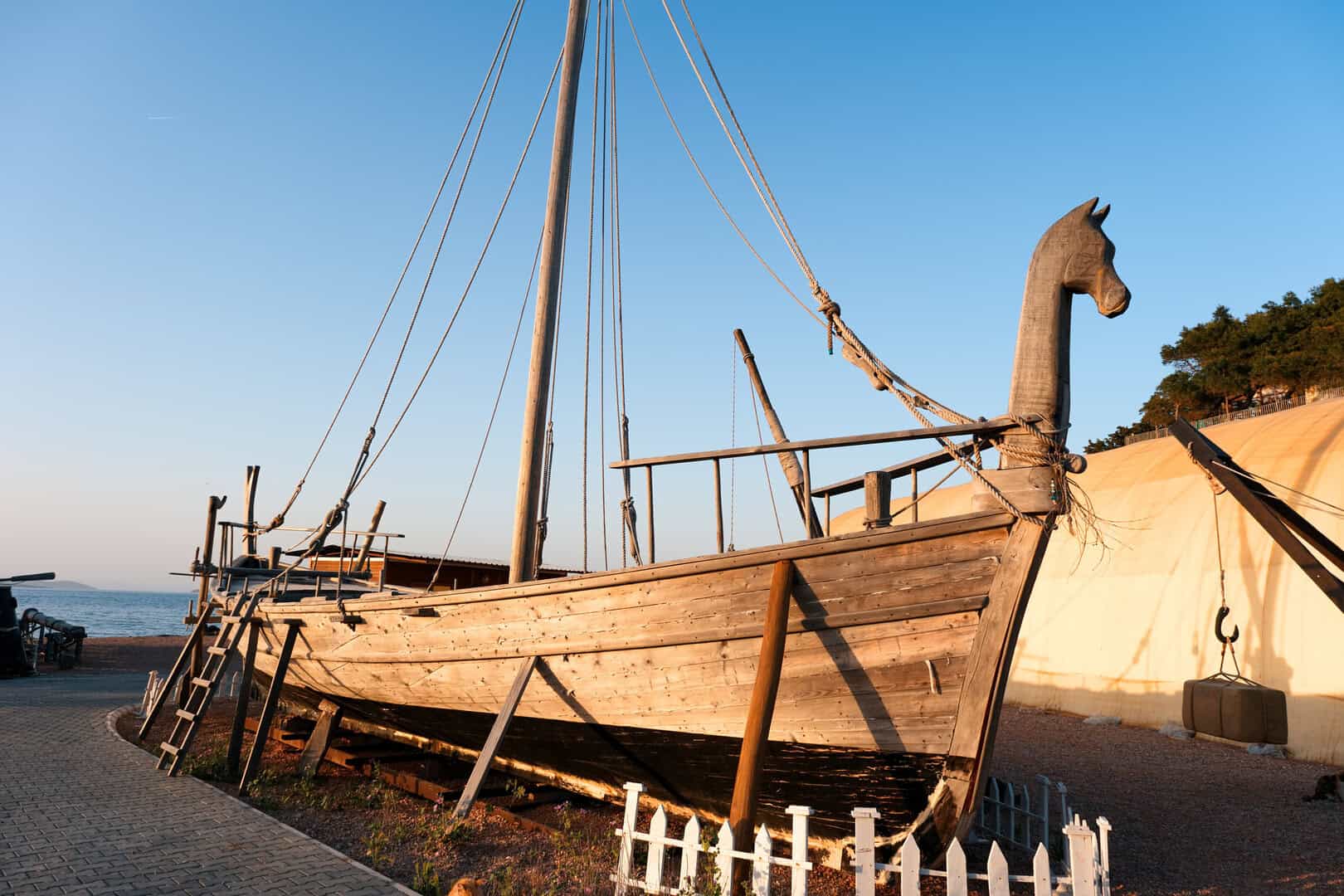 nave fenicia