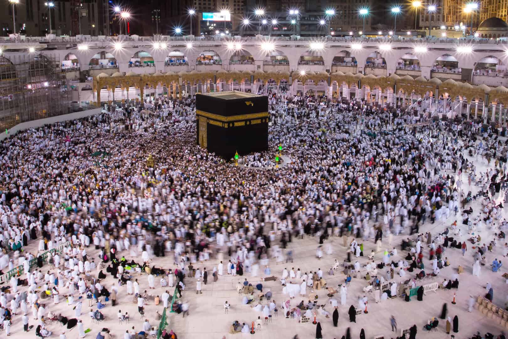 Ondata di caldo estremo in Arabia Saudita durante il pellegrinaggio annuale: oltre 1300 morti