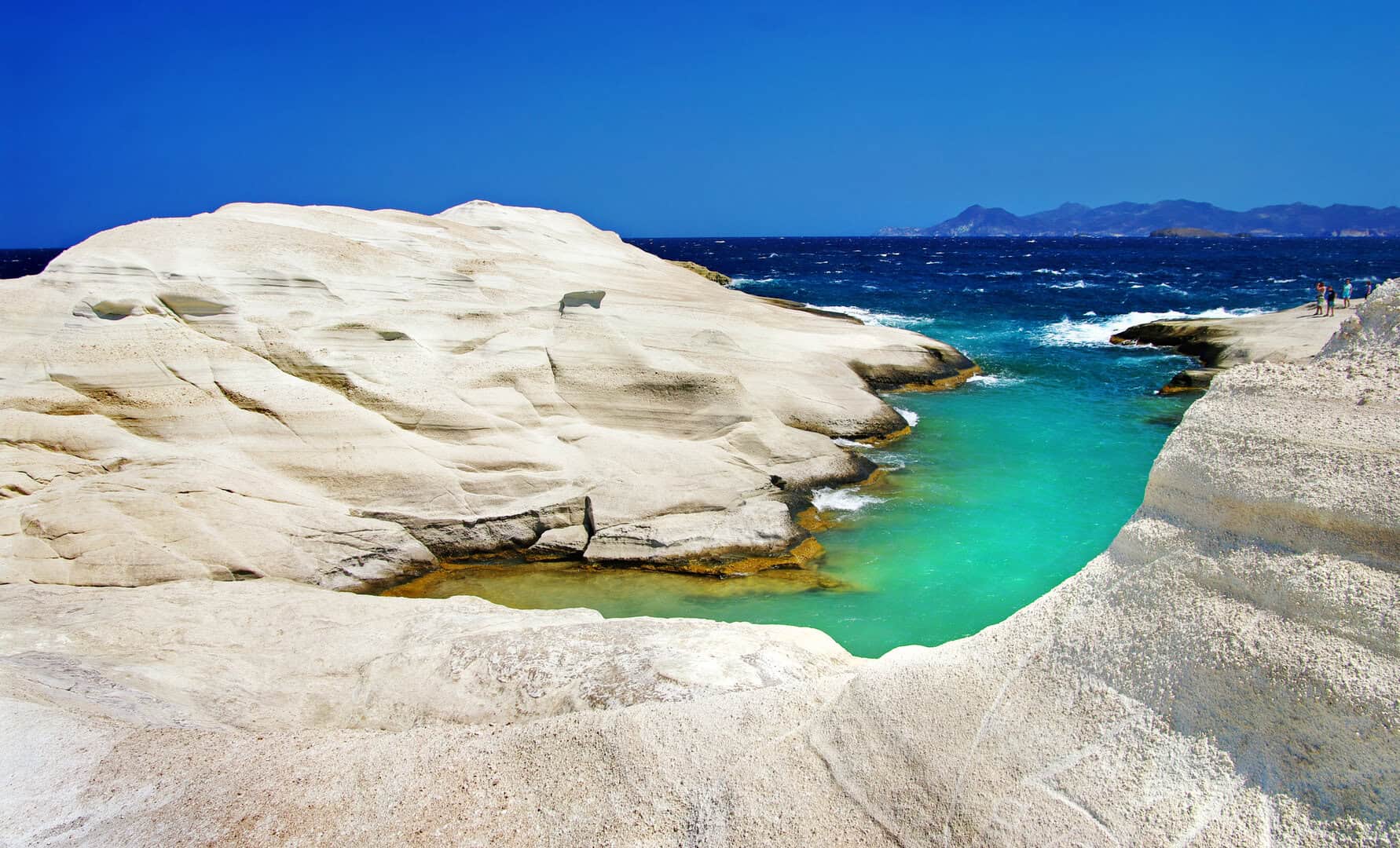 sarakiniko milos grecia