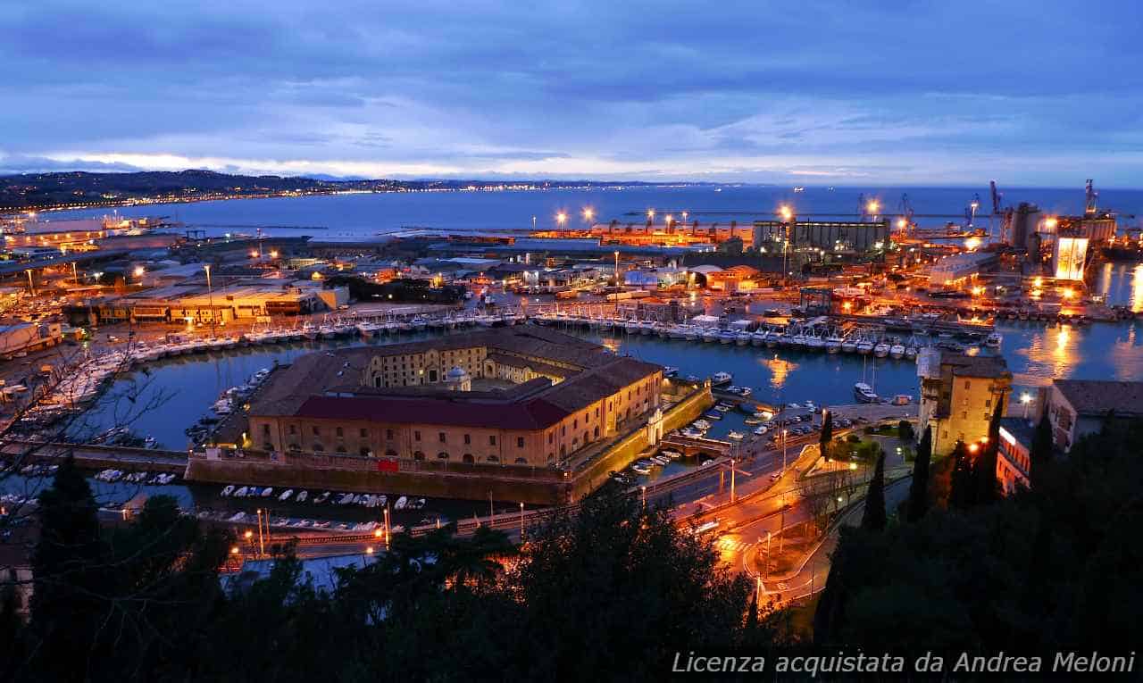 Meteo Ancona: domani sereno, successivamente nuvolosità e pioggia, venti moderati