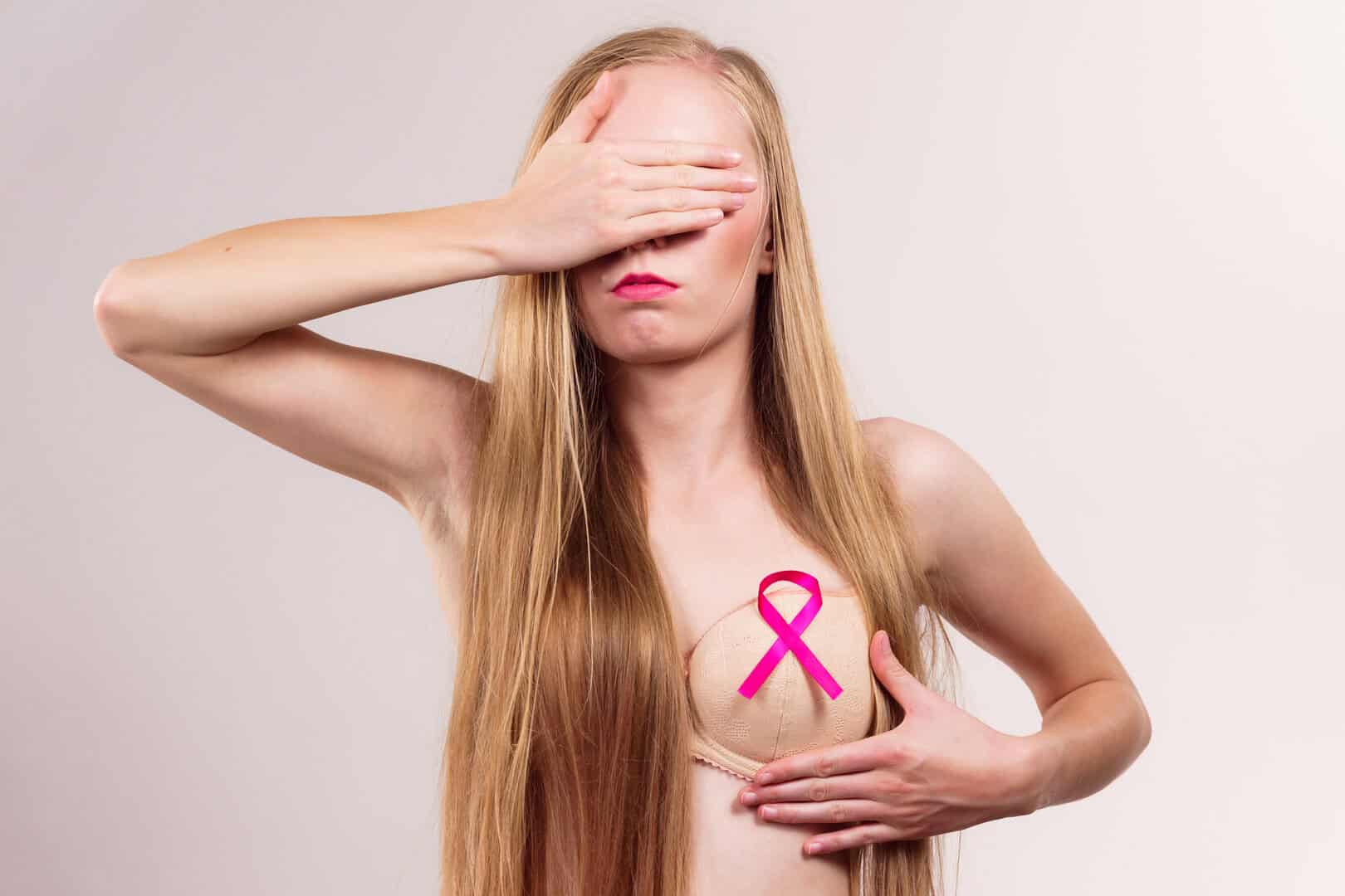 Composto rivoluzionario costringe le cellule del cancro al seno all’autodistruzione