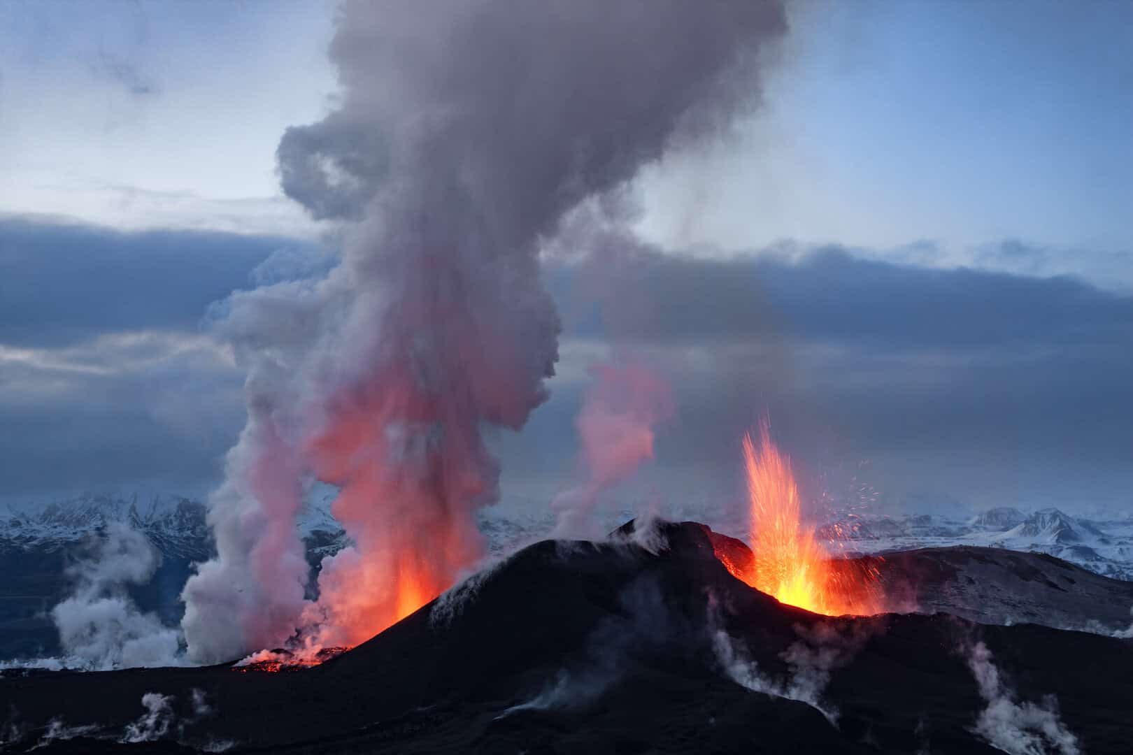 Scienziati avvertono: è molto probabile una nuova eruzione del vulcano in Islanda nelle prossime settimane