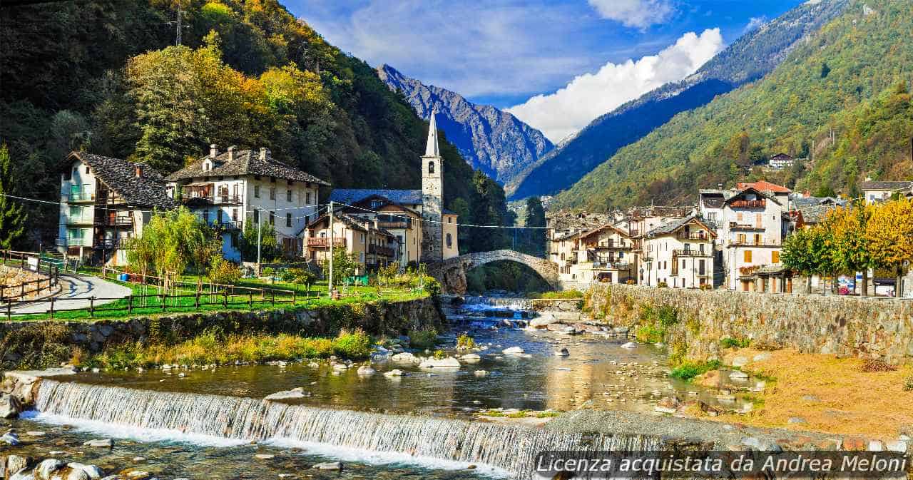 Meteo Aosta: Nubi Sparse Domani, Seguono Giornate Nuvolose con Rovesci